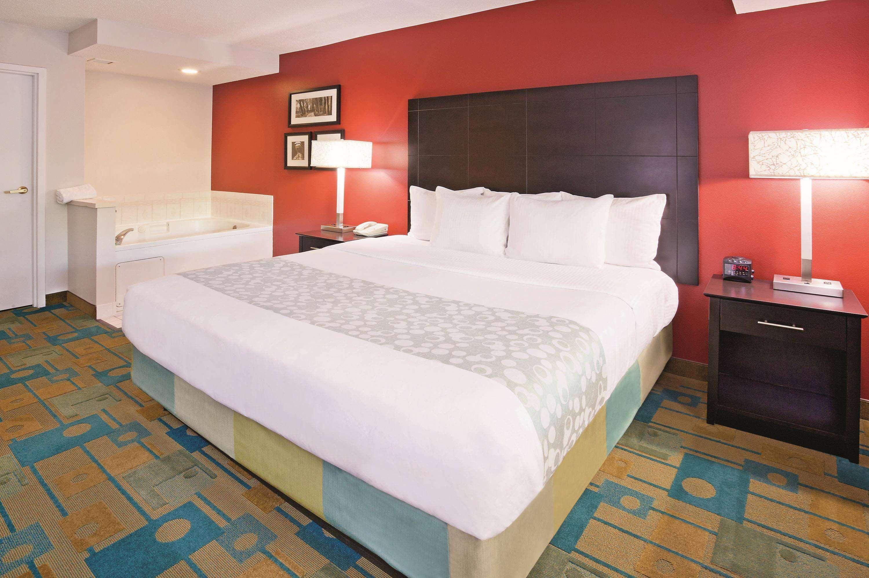 Glendale La Quinta By Wyndham Milwaukee Bayshore Area מראה חיצוני תמונה