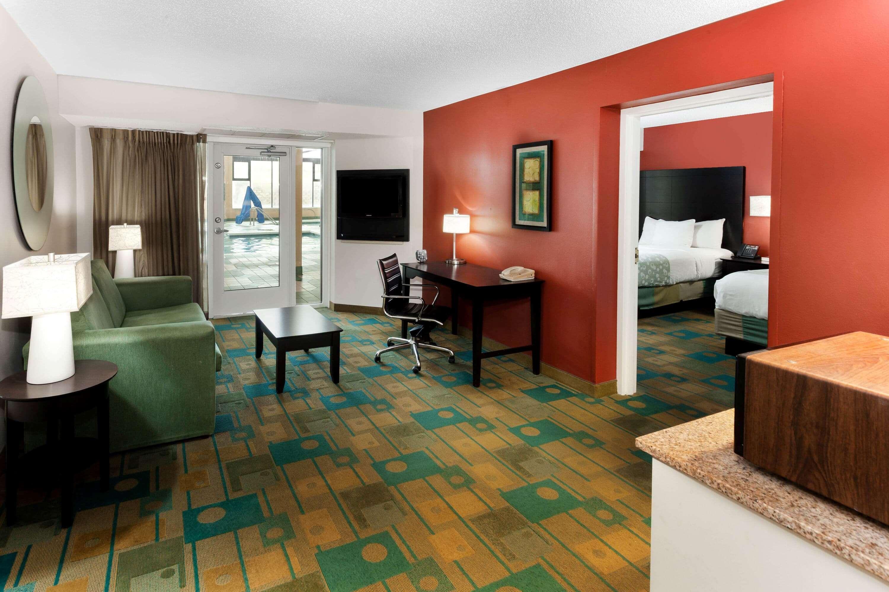 Glendale La Quinta By Wyndham Milwaukee Bayshore Area מראה חיצוני תמונה