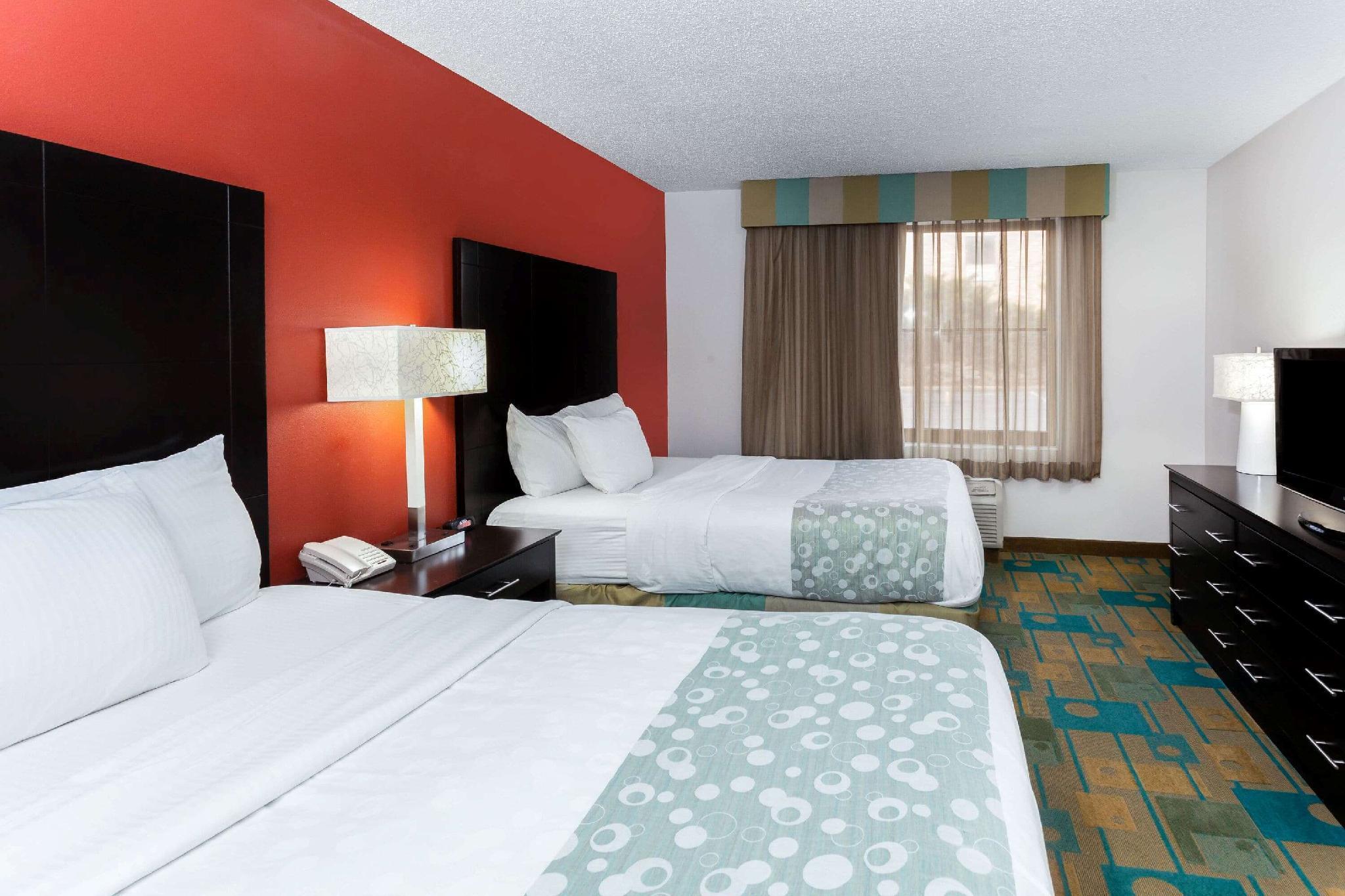 Glendale La Quinta By Wyndham Milwaukee Bayshore Area מראה חיצוני תמונה