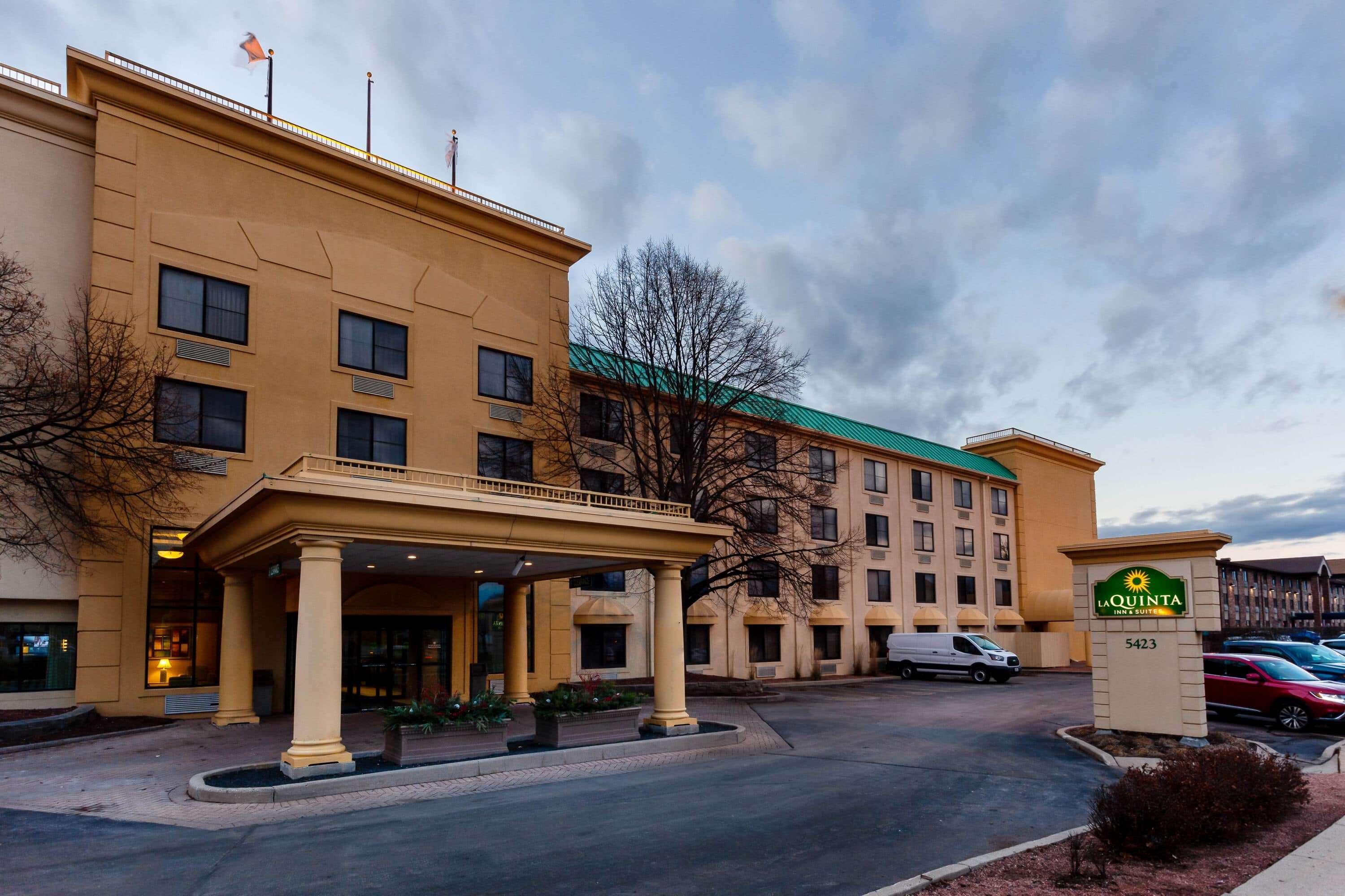 Glendale La Quinta By Wyndham Milwaukee Bayshore Area מראה חיצוני תמונה
