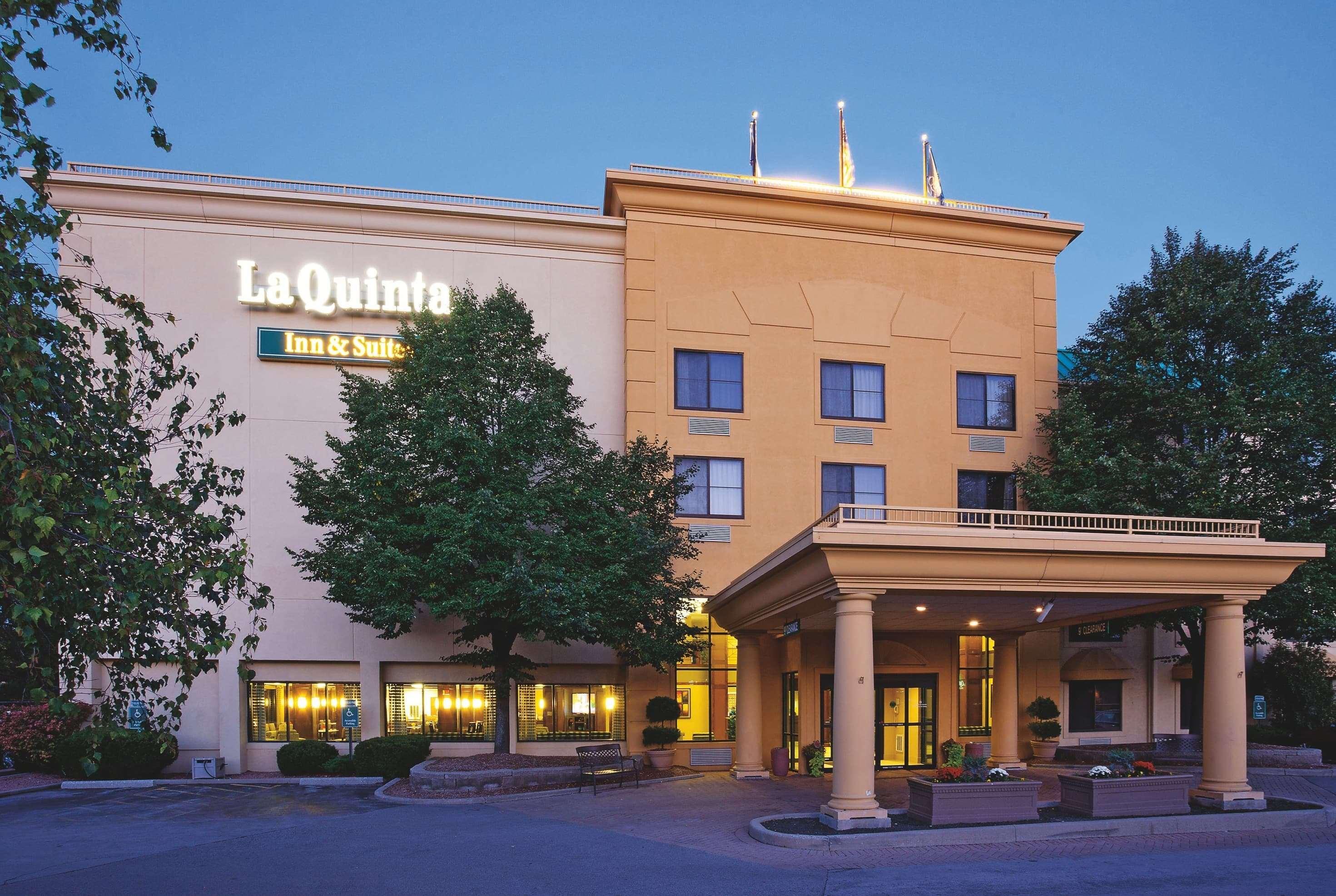 Glendale La Quinta By Wyndham Milwaukee Bayshore Area מראה חיצוני תמונה